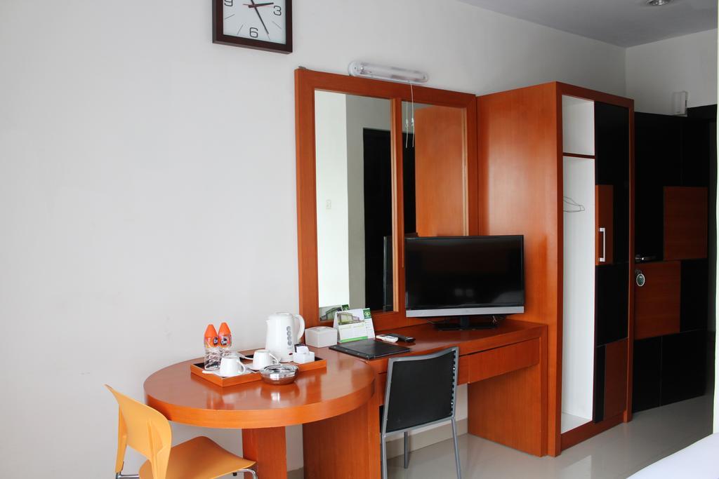 Hotel Grand Karawang Indah Eksteriør bilde