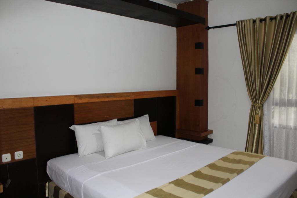 Hotel Grand Karawang Indah Eksteriør bilde